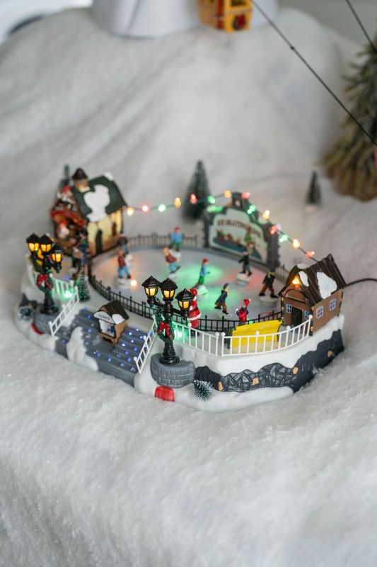 Julby - Skridskorink  