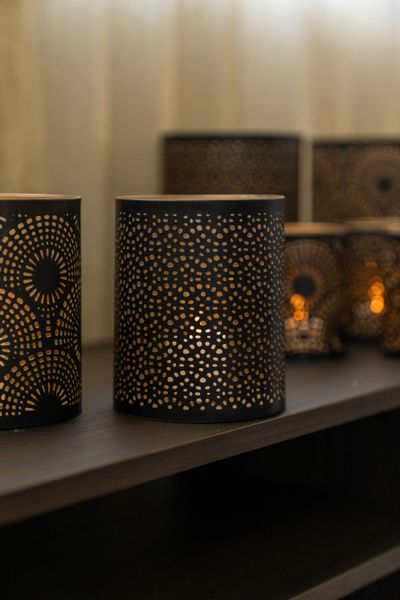 Hovedbilde Ljushållare - svart/koppar - 13cm Prickar