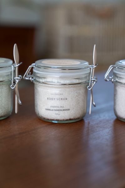 Huvudbild Daybreak Skrubb - Vanilla Sandalwood