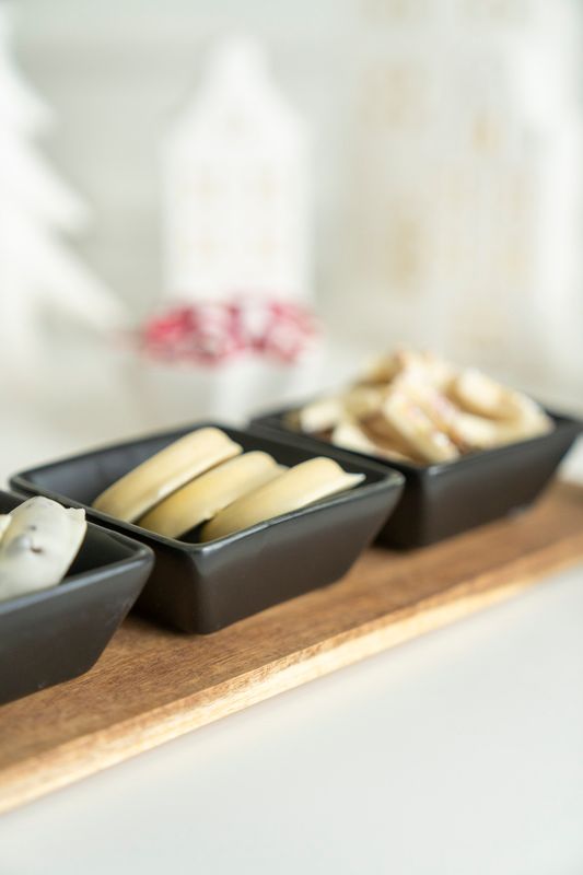 Serveringsset med tre skålar och bricka