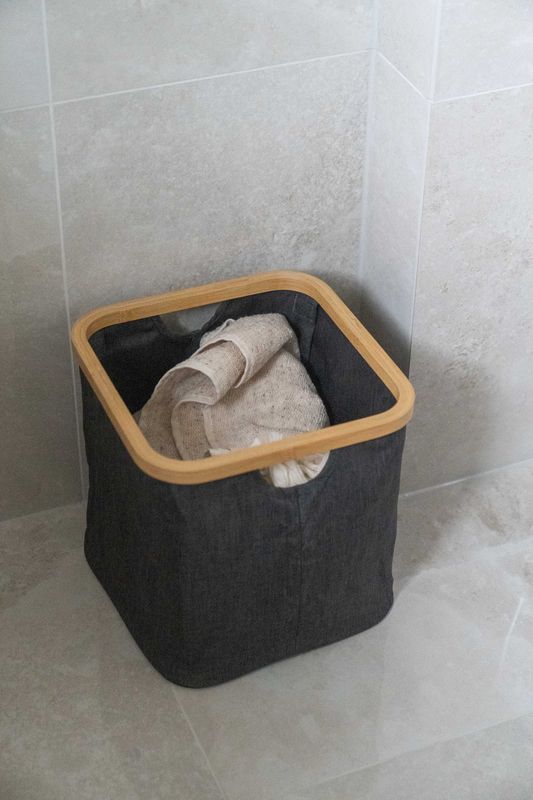 Korg av bambu 30x30cm