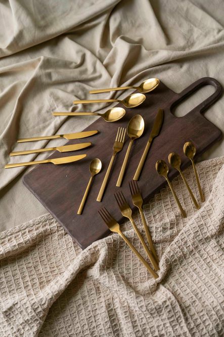 Huvudbild Bestikset 16 delar – Guld