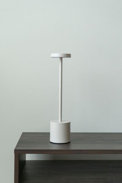 Huvudbild Uppladdningsbar Bordslampa 34cm Beige
